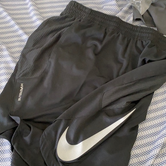 nike hyper elite basketball shorts